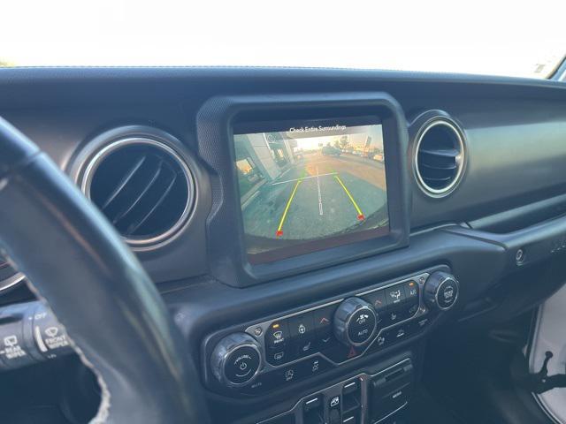 Photo of 2022 Bright White Clearcoat Jeep Wrangler Unlimited