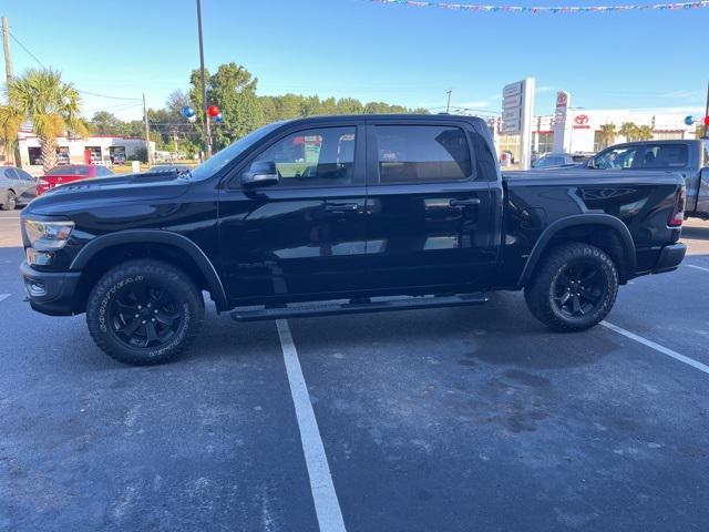 Photo of 2022 Diamond Black Crystal Pearlcoat RAM 1500
