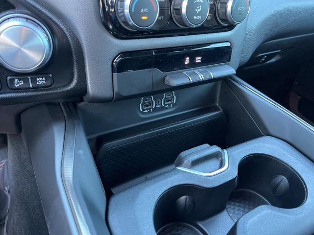 Photo of 2022 Diamond Black Crystal Pearlcoat RAM 1500