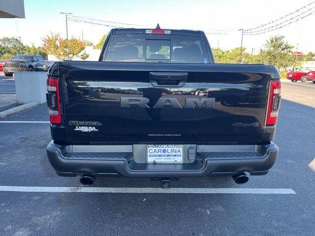 Photo of 2022 Diamond Black Crystal Pearlcoat RAM 1500