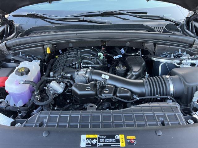 Photo of 2025 Baltic Gray Metallic Clearcoat Jeep Grand Cherokee L