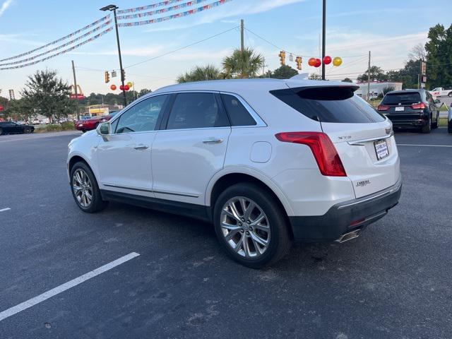 Photo of 2017 Crystal White Tricoat Cadillac XT5