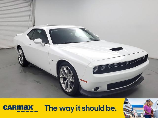 Photo of 2019 White Dodge Challenger
