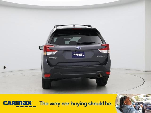 Photo of 2021 Gray Subaru Forester