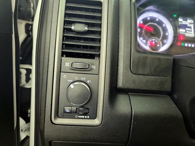 Photo of 2022 White RAM 1500 Classic