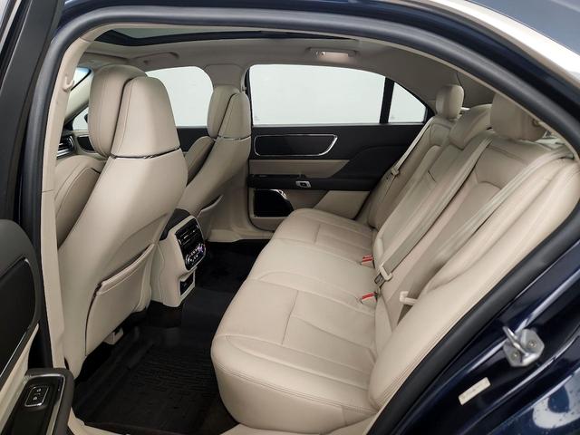 Photo of 2017 Blue Lincoln Continental