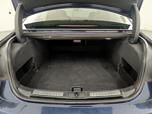 Photo of 2017 Blue Lincoln Continental