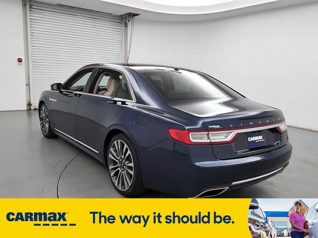Photo of 2017 Blue Lincoln Continental