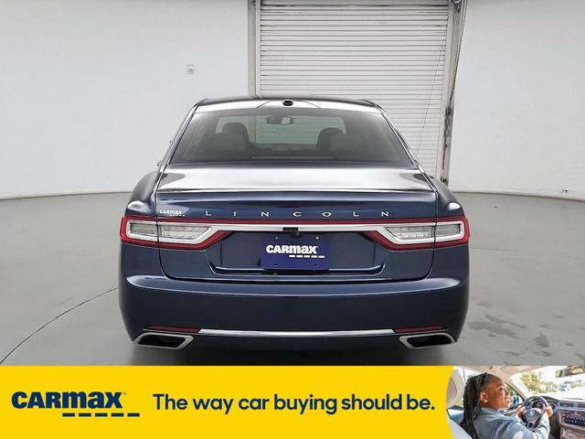 Photo of 2017 Blue Lincoln Continental