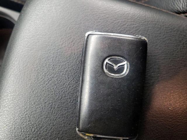 Photo of 2021 White Mazda CX-5