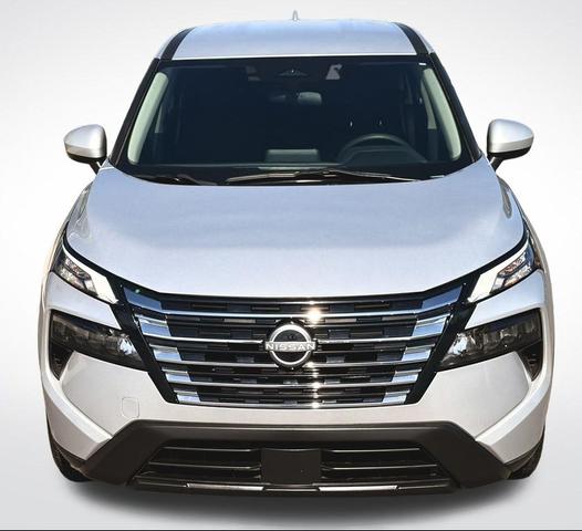 Photo of 2024 Brilliant Silver Metallic Nissan Rogue