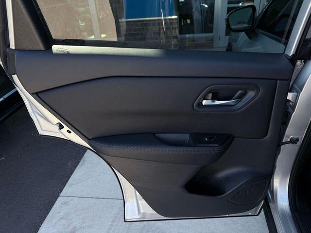 Photo of 2024 Brilliant Silver Metallic Nissan Rogue
