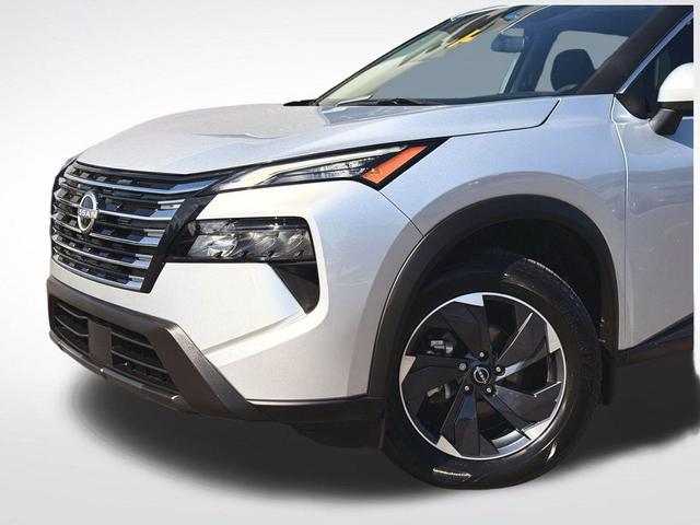 Photo of 2024 Brilliant Silver Metallic Nissan Rogue