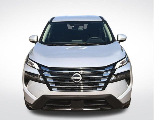 Photo of 2024 Brilliant Silver Metallic Nissan Rogue