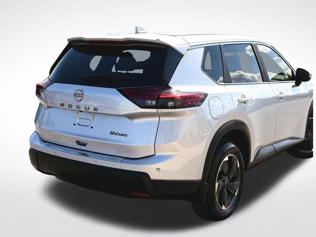 Photo of 2024 Brilliant Silver Metallic Nissan Rogue