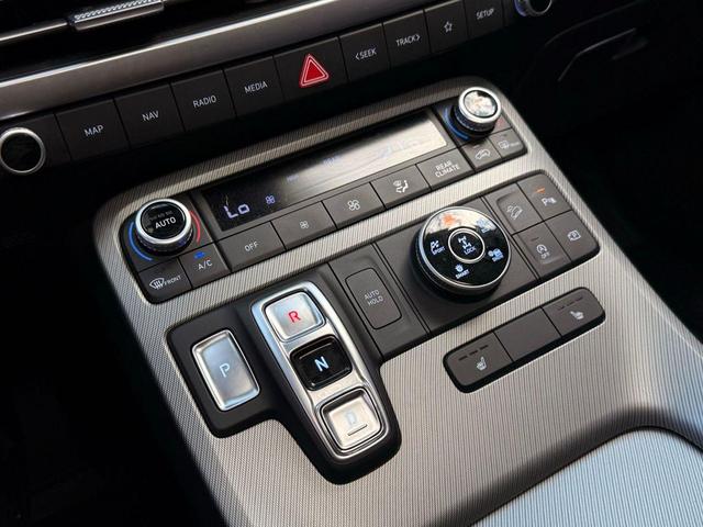 Photo of 2023 Abyss Black Pearl Hyundai PALISADE