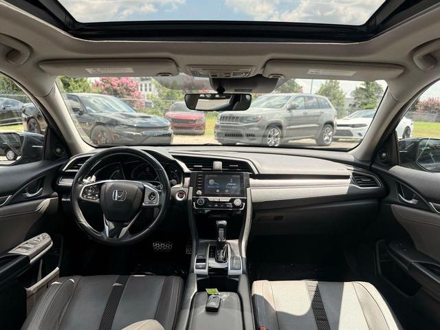 Photo of 2020 Dark Blue Honda Civic