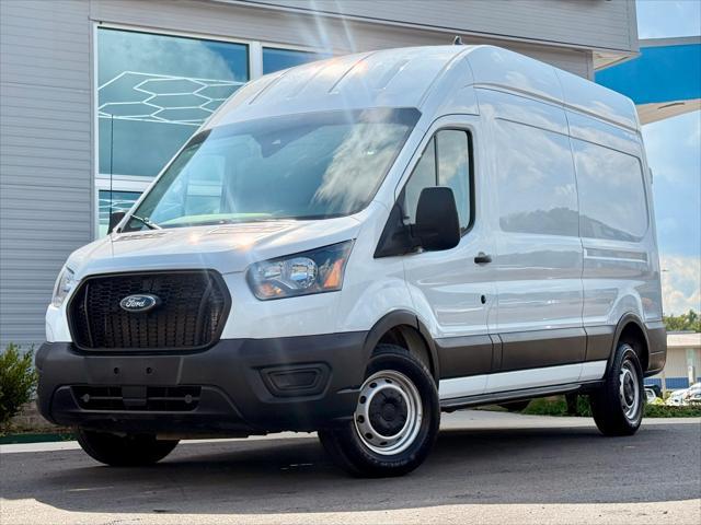 Photo of 2023 Oxford White Ford Transit-250