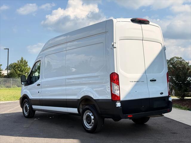 Photo of 2023 Oxford White Ford Transit-250