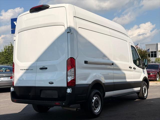 Photo of 2023 Oxford White Ford Transit-250