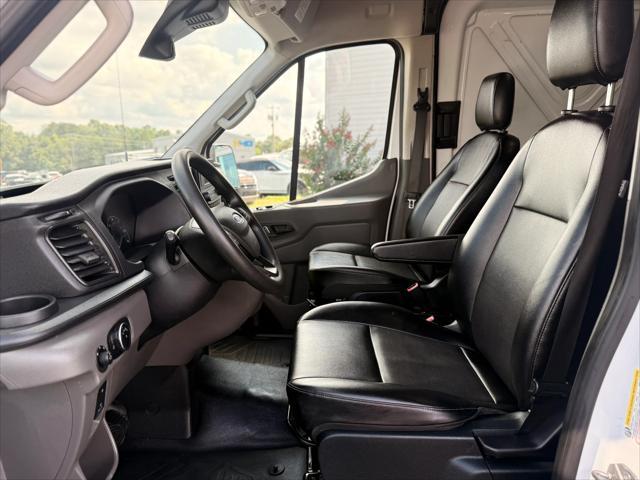 Photo of 2023 Oxford White Ford Transit-250
