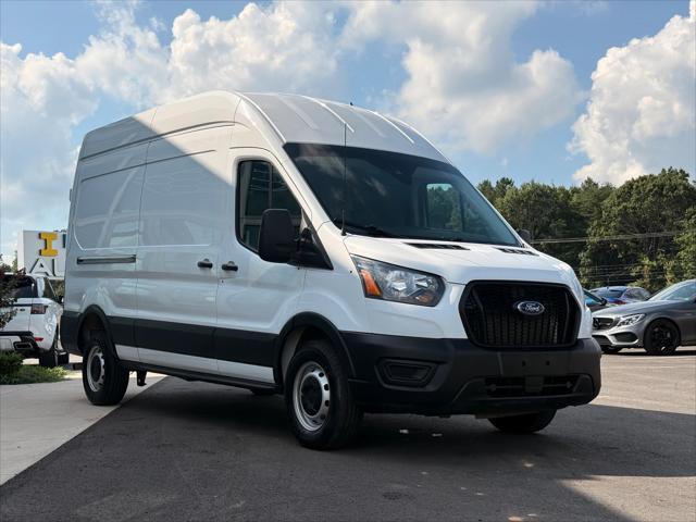 Photo of 2023 Oxford White Ford Transit-250