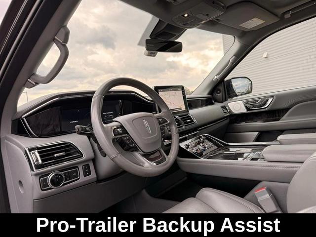 Photo of 2021 Infinite Black Lincoln Navigator