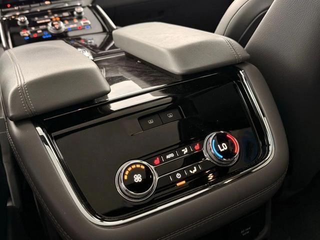 Photo of 2021 Infinite Black Lincoln Navigator