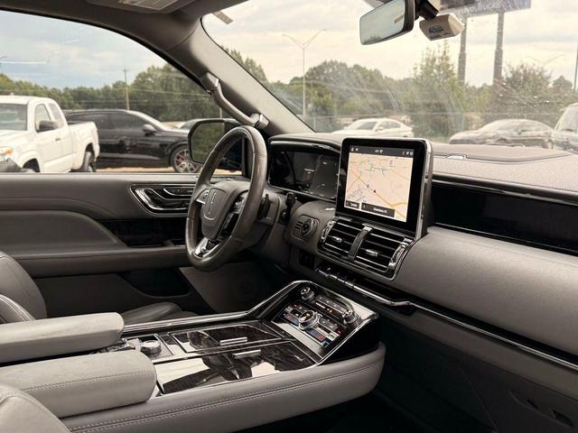 Photo of 2021 Infinite Black Lincoln Navigator