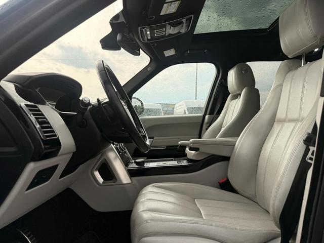 Photo of 2016 Gray Land Rover Range Rover