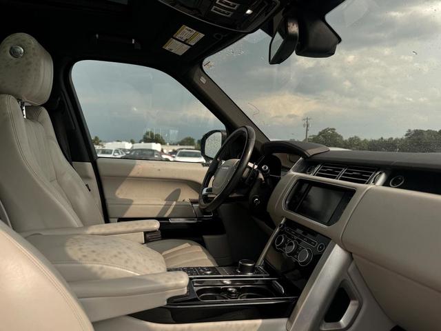 Photo of 2016 Gray Land Rover Range Rover