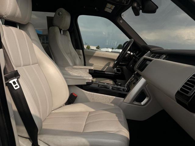Photo of 2016 Gray Land Rover Range Rover