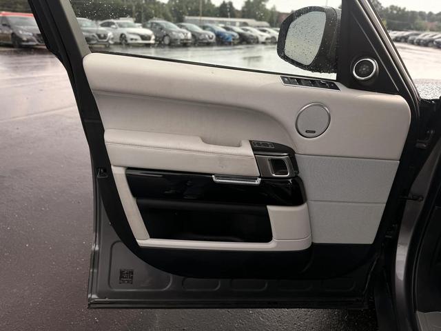 Photo of 2016 Gray Land Rover Range Rover