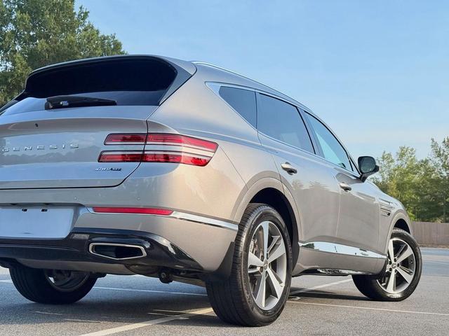 Photo of 2023 Pewter Genesis GV80