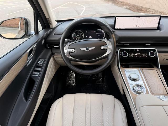 Photo of 2023 Pewter Genesis GV80