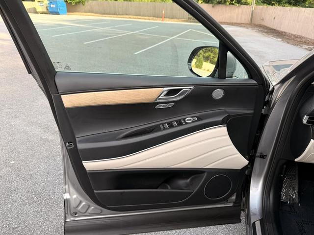 Photo of 2023 Pewter Genesis GV80