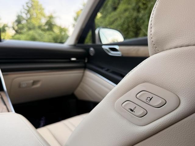 Photo of 2023 Pewter Genesis GV80