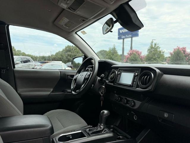Photo of 2019 Super White Toyota Tacoma