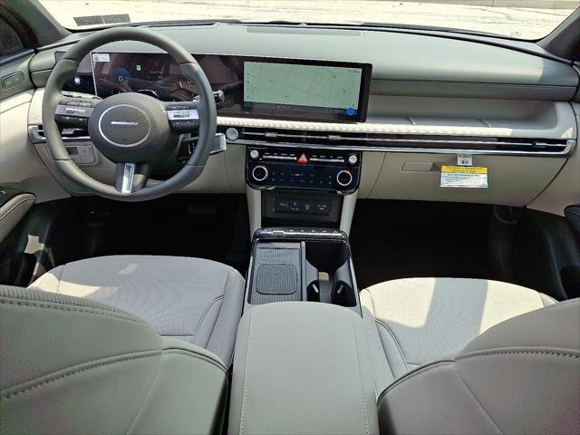 Photo of 2025 Shimmering Silver Hyundai TUCSON