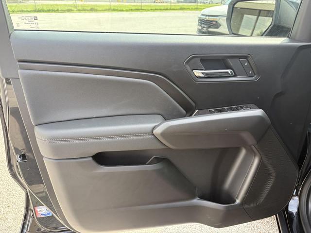 Photo of 2025 Black Chevrolet Colorado