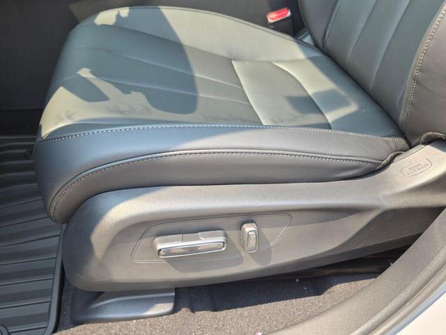 Photo of 2025 Urban Gray Pearl Acura ADX