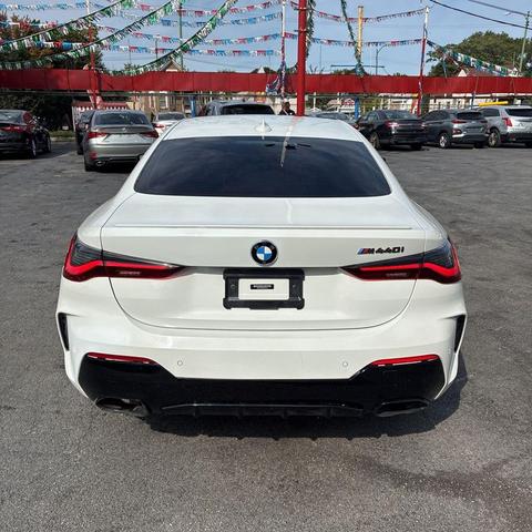 Photo of 2021 Alpine White BMW M440