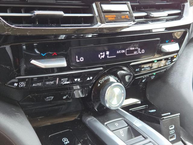 Photo of 2023 Lunar Silver Metallic Acura MDX