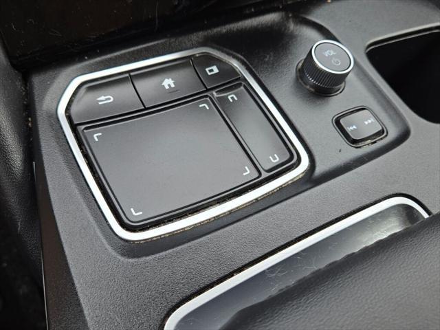 Photo of 2023 Lunar Silver Metallic Acura MDX