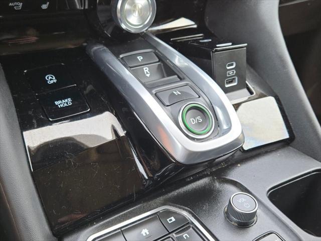 Photo of 2023 Lunar Silver Metallic Acura MDX