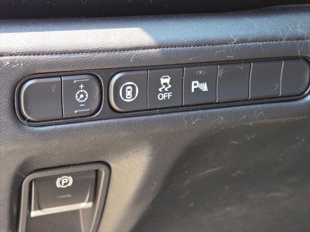 Photo of 2023 Lunar Silver Metallic Acura MDX