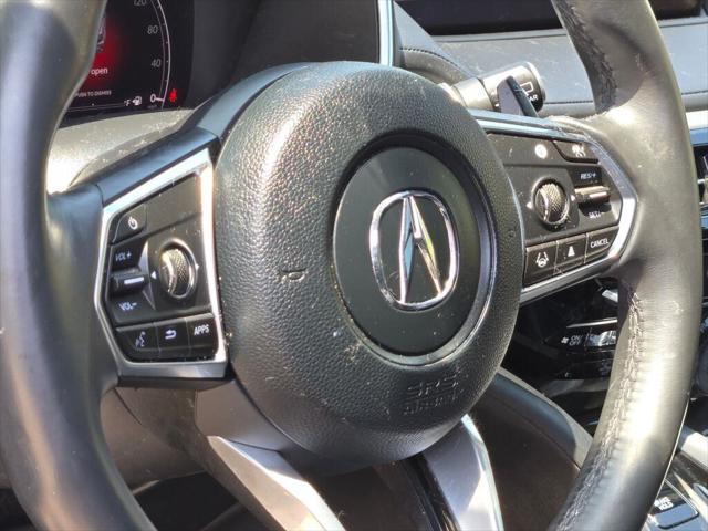 Photo of 2023 Lunar Silver Metallic Acura MDX