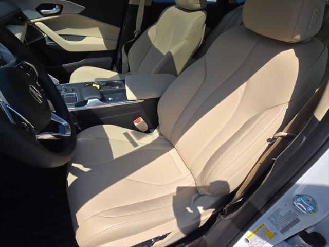 Photo of 2025 Platinum White Pearl Acura TLX