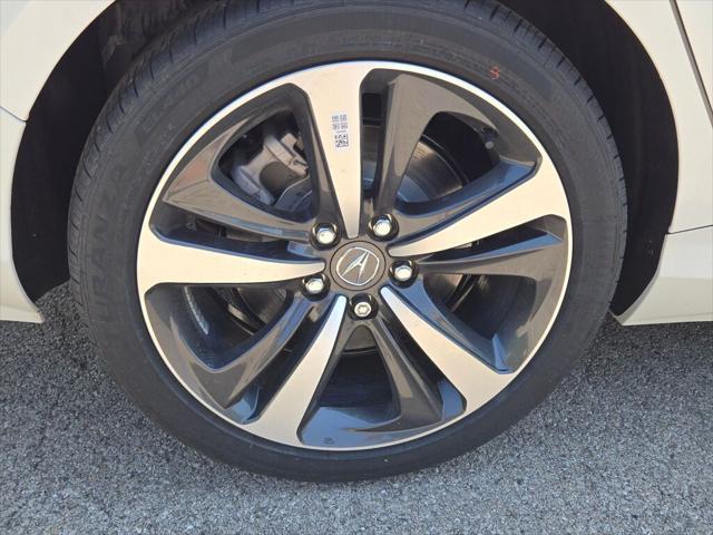 Photo of 2025 Platinum White Pearl Acura TLX