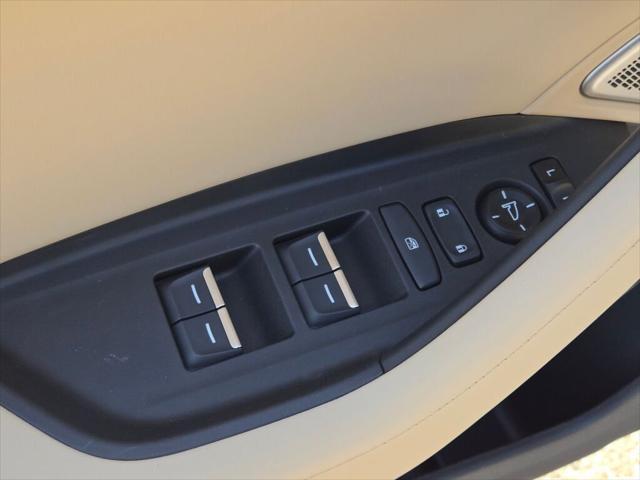 Photo of 2025 Platinum White Pearl Acura TLX